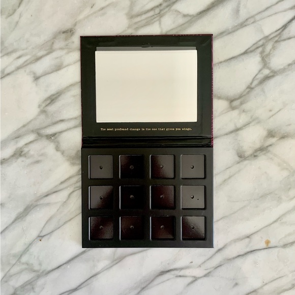 *SOLD* Empty Magnetic Palette (Nest) - Picture 3 of 4